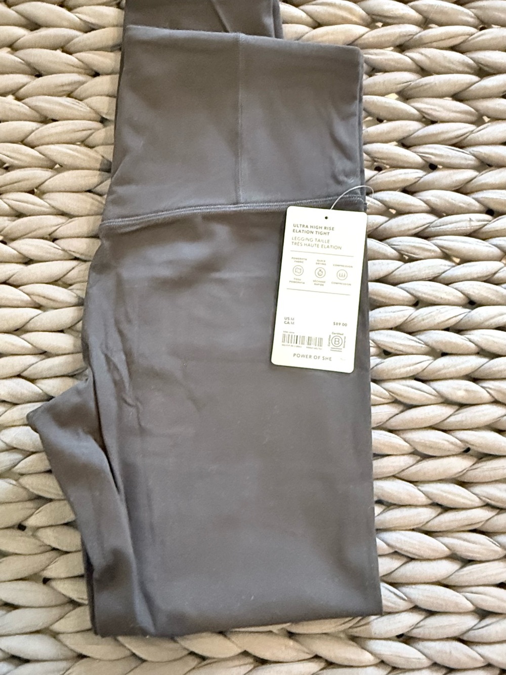 Athleta Elation high rise. Size med. Black NWT